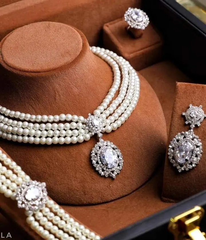 pearl jewels
